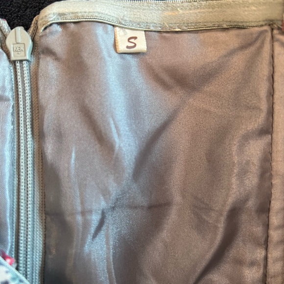 Strapless Floral Chiffon Pleated Mini Dress - Picture 4 of 7